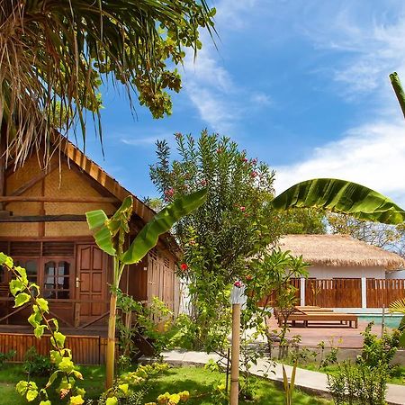 Blu D'Amare Hotel Gili Trawangan Exterior photo