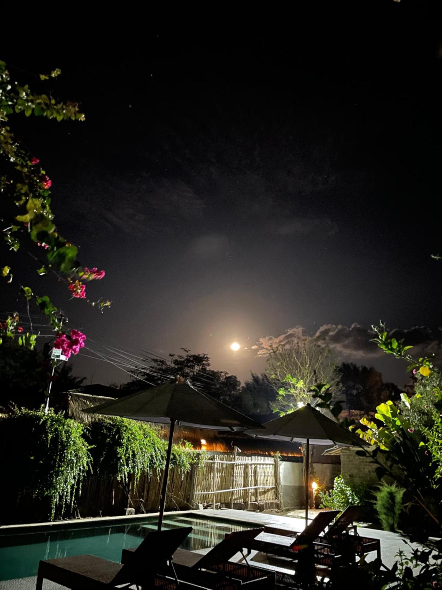 Blu D'Amare Hotel Gili Trawangan Exterior photo