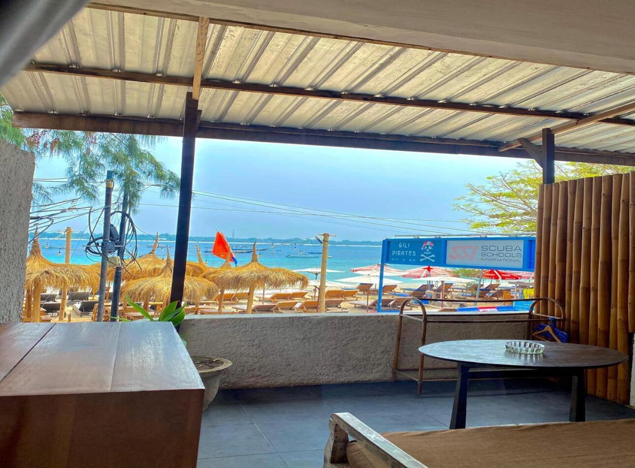 Blu D'Amare Hotel Gili Trawangan Exterior photo