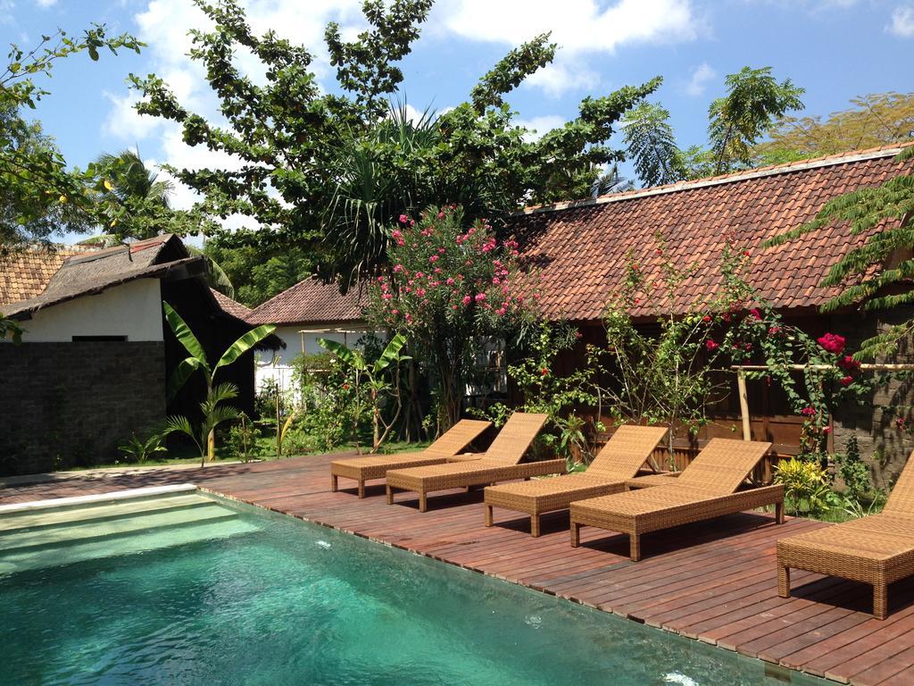 Blu D'Amare Hotel Gili Trawangan Exterior photo