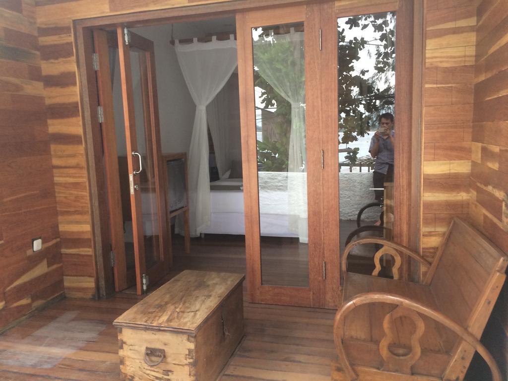 Blu D'Amare Hotel Gili Trawangan Exterior photo
