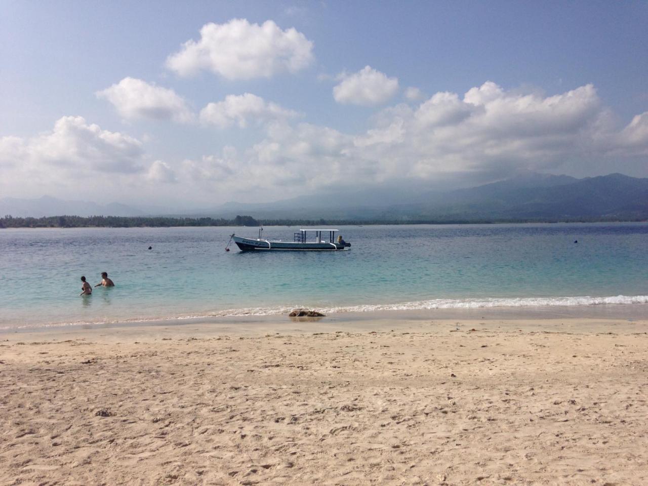Blu D'Amare Hotel Gili Trawangan Exterior photo